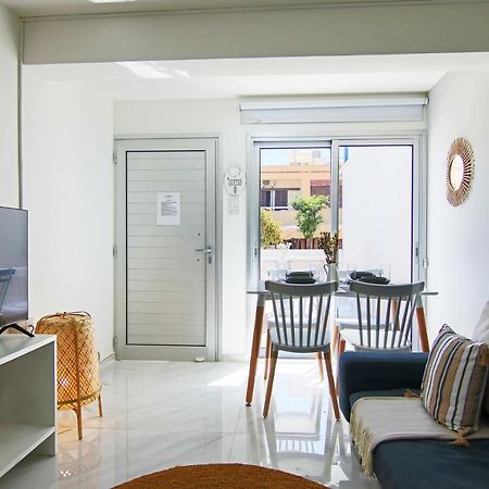 아이아 나파 Phaedrus Living City View Fountain Court 08 아파트 외부 사진
